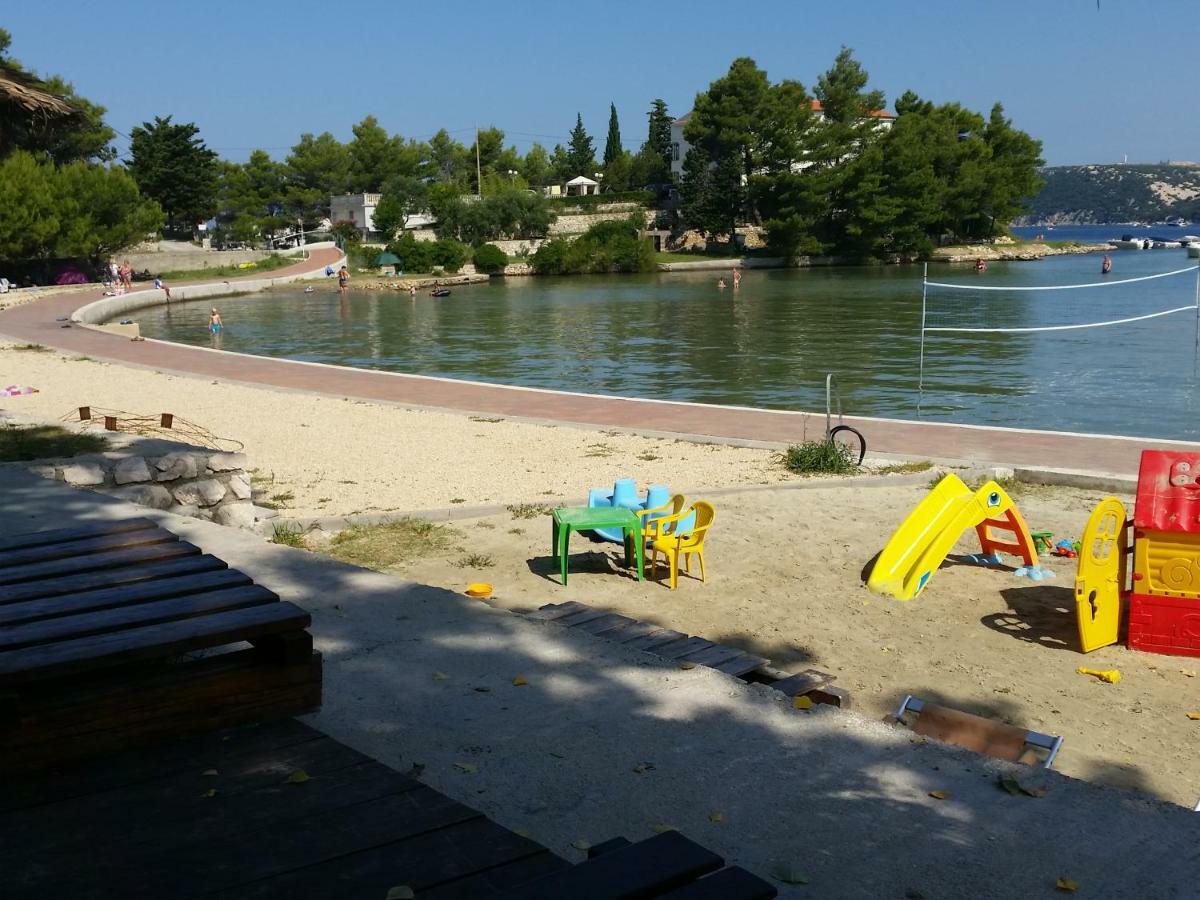 Apartmani Premijer-Rab Supetarska Draga Luaran gambar
